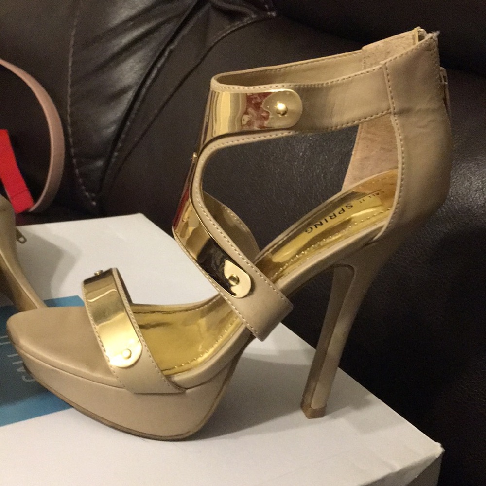 Shoes - Picture 3 of 3